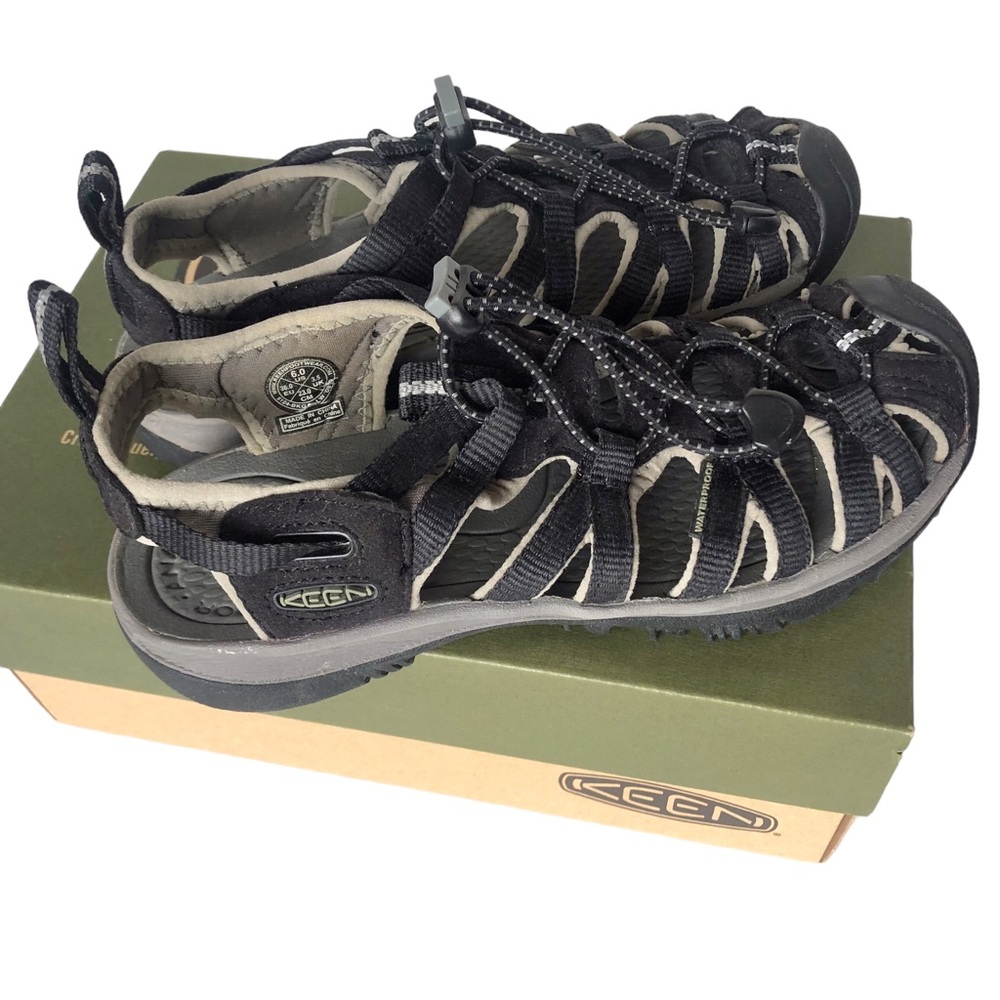 Keen Woman's Whisper size 6